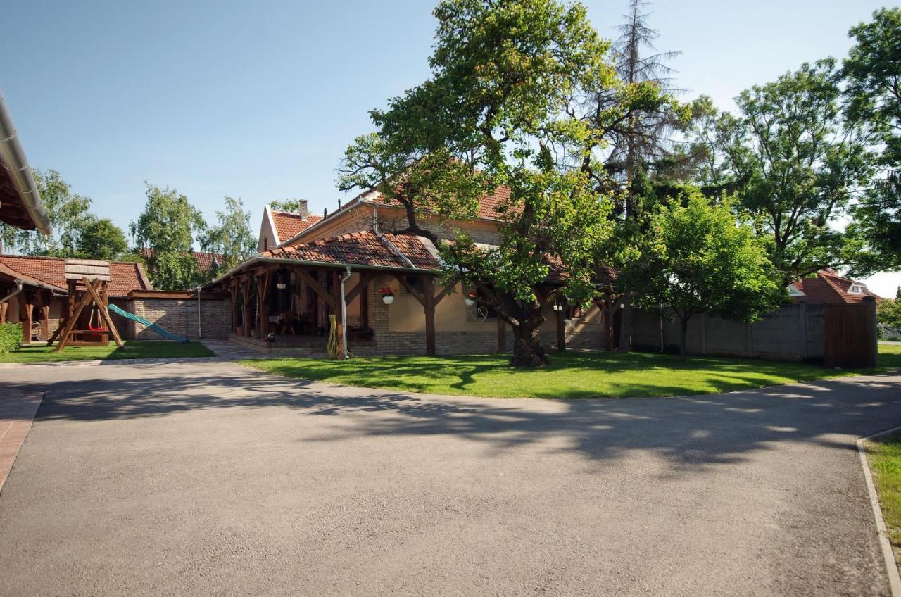 Villa Rusztika Gyula Zewnętrze zdjęcie